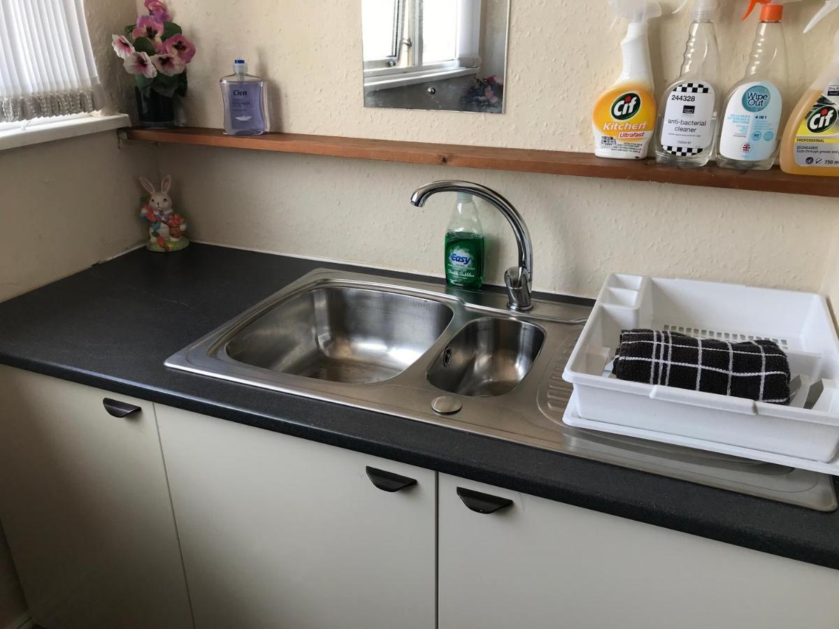 Victoria House - Self Catering Quiet Guesthouse - Adult Singles And Couples Only 黑潭 外观 照片