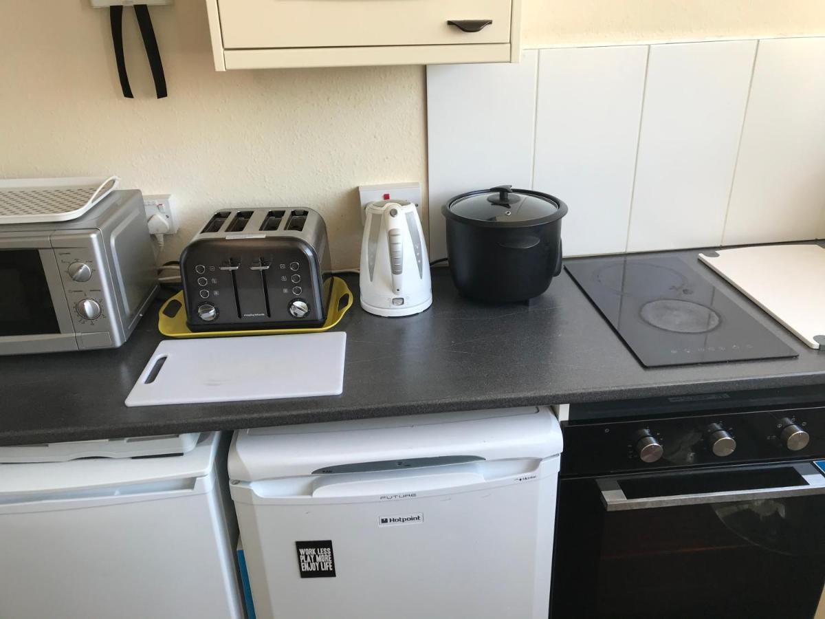 Victoria House - Self Catering Quiet Guesthouse - Adult Singles And Couples Only 黑潭 外观 照片