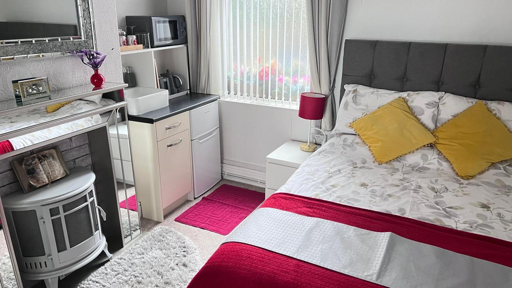 Victoria House - Self Catering Quiet Guesthouse - Adult Singles And Couples Only 黑潭 外观 照片